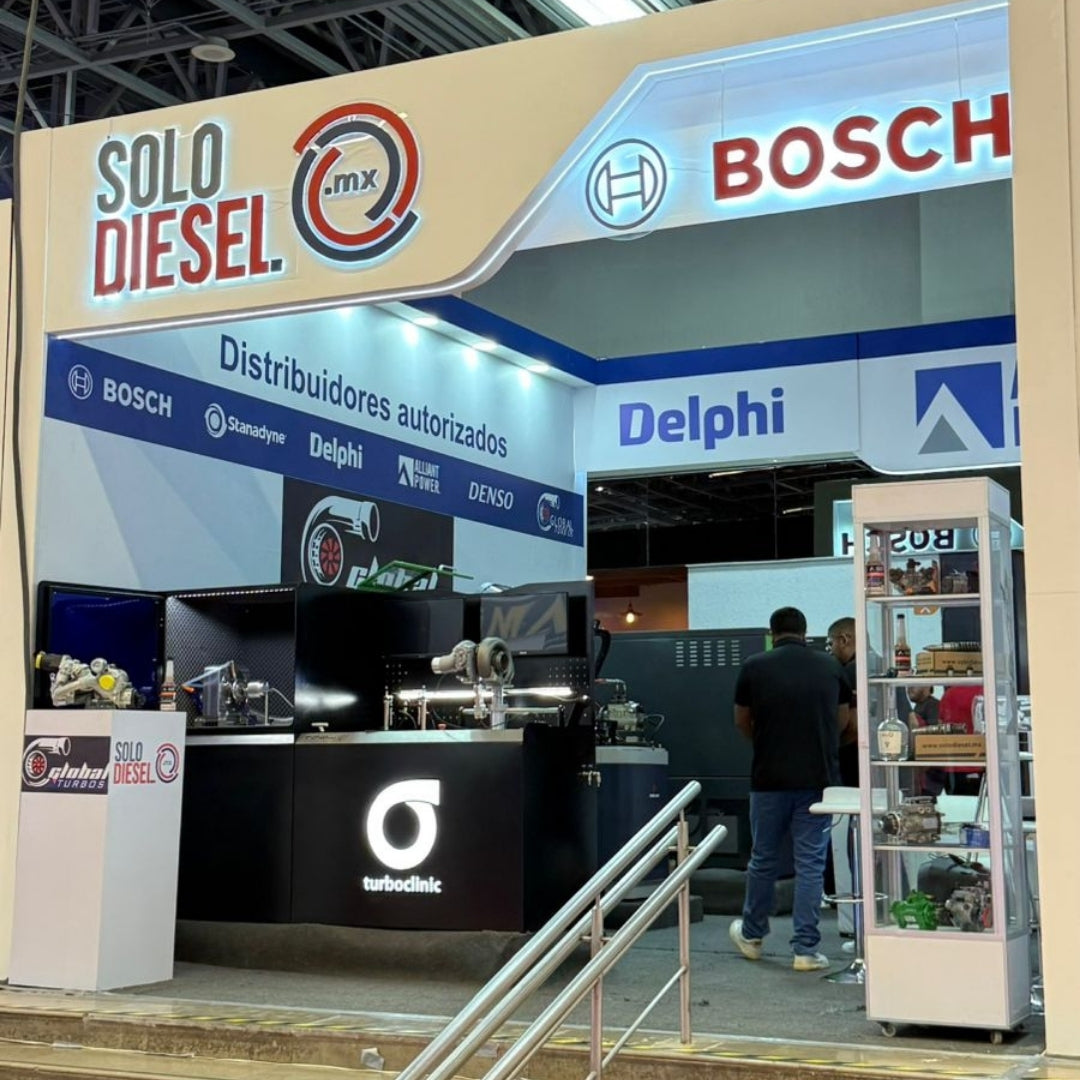 Participación de Solo Diesel en Expo Transporte ANPACT 2025 mostrando tecnología de diagnóstico diésel, laboratorio de inyectores y equipos de calibración de alta precisión en México - Solo Diesel MX